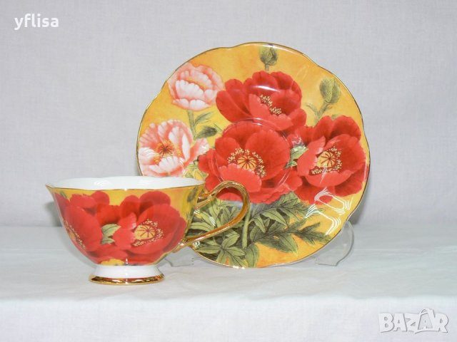 Костен порцелан комплект чай или кафе с червени цветя, снимка 4 - Сервизи - 27679584
