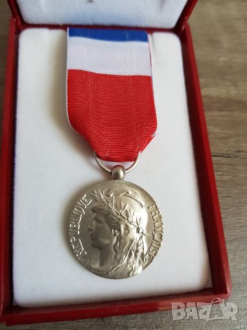 Френски сребърен медал, снимка 2 - Антикварни и старинни предмети - 33512226