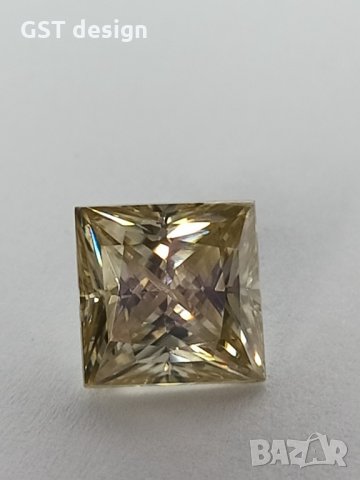 Уникален Топ Голям Фенси Шампанско Принцеса Мойсанит Диамант Moissanite Diamond 3+карата