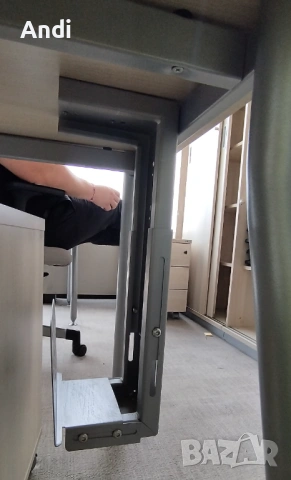 Метална поставка за компютър - монтаж към бюро, снимка 2 - Други - 53251639