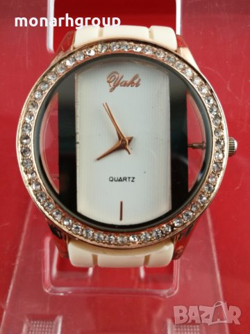 Часовник YAKI