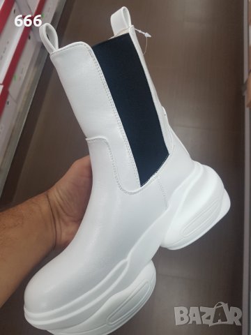 Обувки, снимка 3 - Дамски ежедневни обувки - 43050456