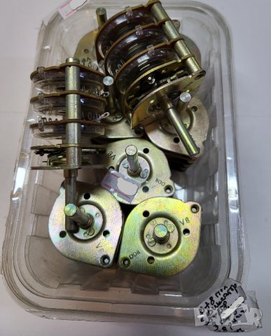 Немски галетен превключвател, галетен ключ - 3секции;0+8пол.18кр.2к-та. ф54х58мм