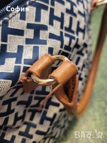 Оригинална чанта Tommy Hilfiger, снимка 3 - Чанти - 44106439