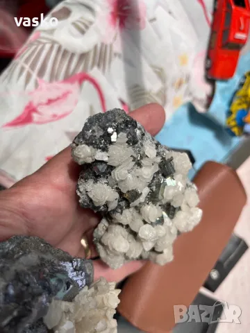 Друзи желязо+пирит+кристал-2 броя, снимка 9 - Други ценни предмети - 50053097