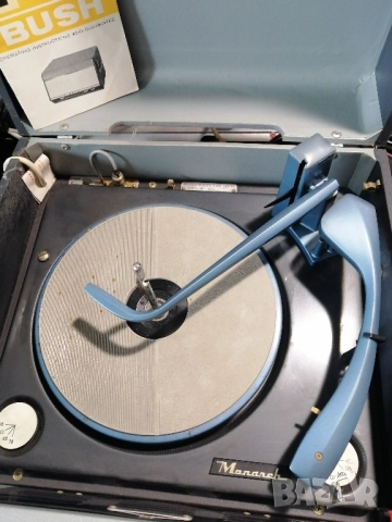 Ретро, лампов грамофон BUSH MONARCH SRP31D, снимка 4 - Грамофони - 51854765