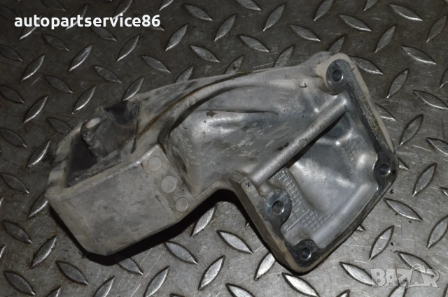 Ляв държач на двигателя за Jeep Grand Cherokee 3.0 Crd (2006) 52090309AD , снимка 3 - Части - 53523568