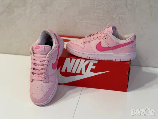 Дамски кецове Nike Dunk Triple Pink | 38,5, снимка 2 - Кецове - 48656114