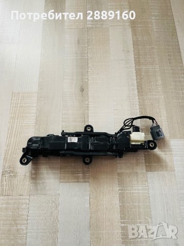 Предна дясна и задна дясна брава за Land Rover Range Rover Velar 2018г, снимка 2 - Части - 38288902