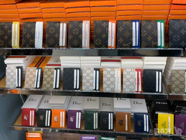 визитници от естествена кожа gucci louis vuitton , снимка 3 - Портфейли, портмонета - 50711403