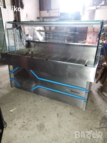Хладилна витрина , снимка 2 - Хладилни витрини и фризери - 52584568