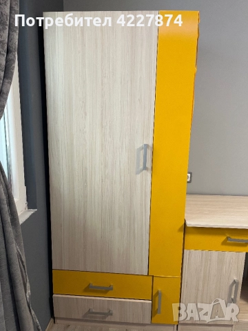 Секция с жълто фолио, но отдолу е синия, снимка 3 - Секции и витрини - 52497645