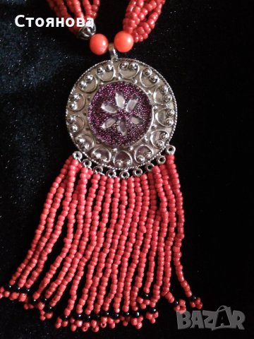 Ефектно дамско червено колие , снимка 2 - Колиета, медальони, синджири - 27671446