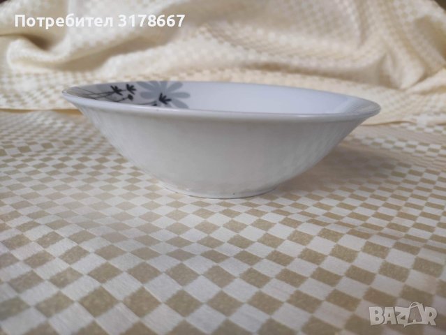 Порцеланова кръгла купа, снимка 2 - Чинии - 43661957