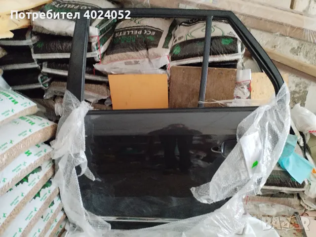 Продавам задна лява врата Kia Carens III, снимка 1