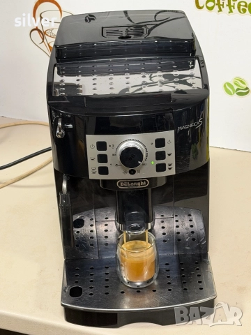 Кафемашина кафе автомат delonghi magnifica S с гаранция, снимка 2 - Кафемашини - 52880943