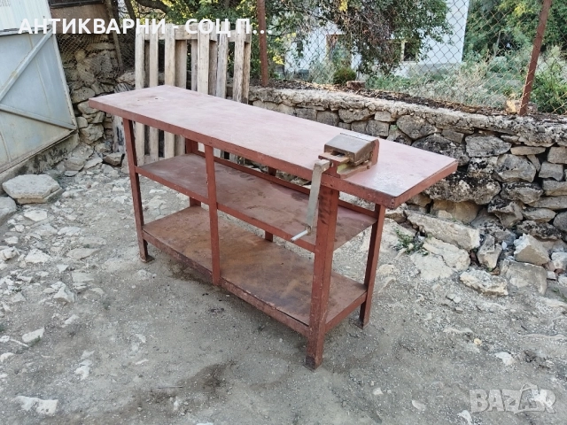 Комплект Стара Масивна Работна Маса с Машинно Менгеме / Около 100 кг. 