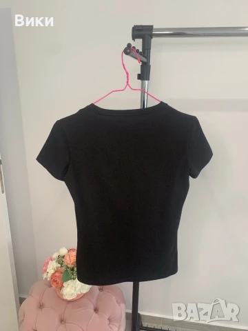 Нова тениска Guess, размер М, подходяща и за S, снимка 9 - Тениски - 50593700