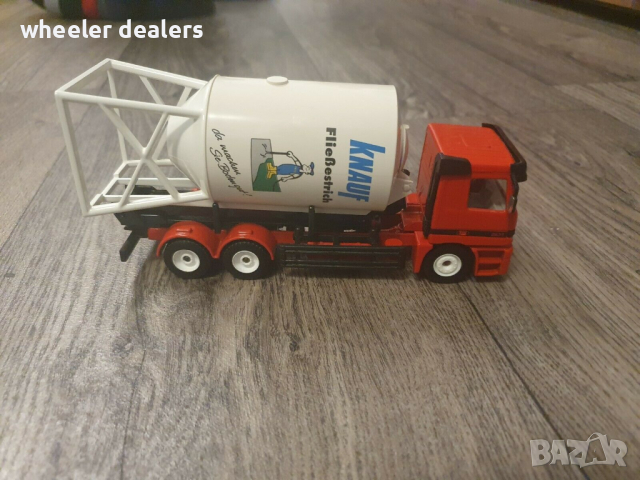 Метална количка SIKU 1/55 Mercedes-Benz Actros Silo Transporter, снимка 3 - Колекции - 36407238