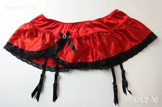 Червен колан с жартиери/ мини пола от сатен 