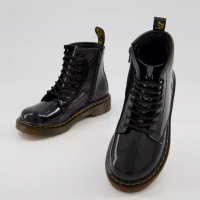 детски ботуши DR. MARTENS  1460 Delaney Patent Leather  номер 32 , снимка 3 - Детски боти и ботуши - 43078299