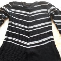 Дамски пуловер, снимка 1 - Блузи с дълъг ръкав и пуловери - 27149393