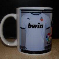 Футболна чаша на FC VALENCIA с име и номер!Уникални фен артикули на Валенсия!2021!, снимка 1 - Фен артикули - 32455177
