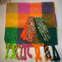 Дамски шалове и ръкавици , снимка 4 - Шапки - 15644905