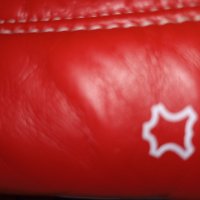 Adidas- Оригинална боксова  лява ръкавица от естествена кожа , снимка 4 - Бокс - 36888298