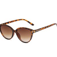 Малки дамски слънчеви очила тип котка  , снимка 3 - Слънчеви и диоптрични очила - 43674768