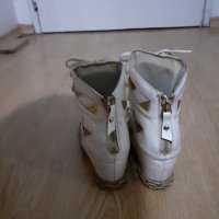 Дамски обувки, снимка 2 - Дамски обувки на ток - 35483540