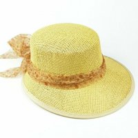 Дамска сламена шапка с Периферия и панделка от копринено шалче , снимка 6 - Шапки - 28047938