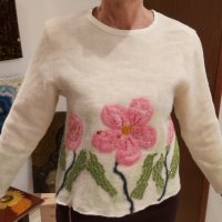 Дамски пуловер , снимка 1 - Блузи с дълъг ръкав и пуловери - 43321878