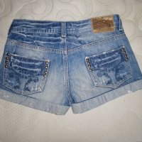 FARFALLINA страхотни оригинални къси панталони като нови, снимка 3 - Къси панталони и бермуди - 32434751