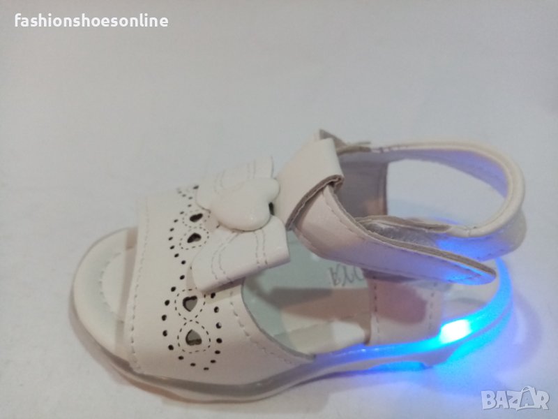 Детски светещи сандали Hia. , снимка 1