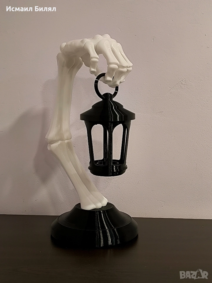 Декоративна скелетна ръка с фенер(3D принтирана), снимка 1