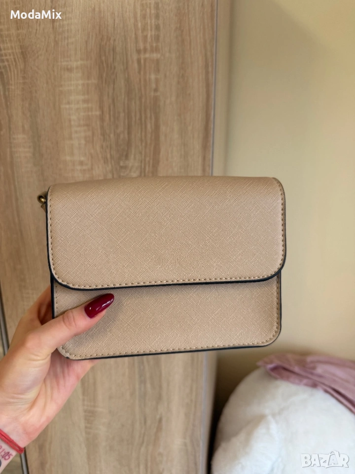 Бежова малка дамска чанта – като нова, снимка 1