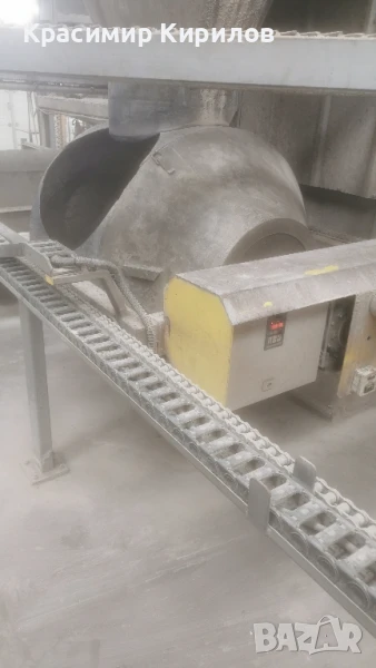 продавам кюбел за транспорт и изпразване на бетонни смеси, автоматизиран, снимка 1