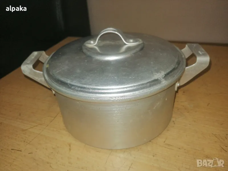 Продавам нова малка алуминиева тенджерка с капак, снимка 1