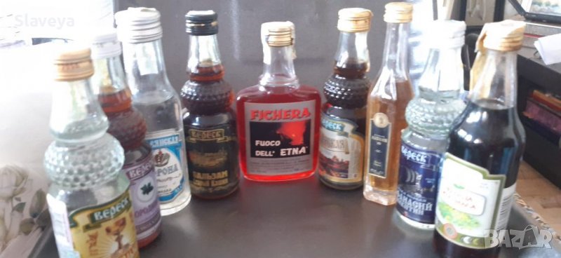 За колекционери!Продавам колекция от малки бутилки ,  различни видове от 0,20 до 100мл., снимка 1