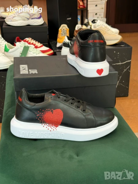 Оригинални дамски сникърси Love Moschino  259 лв., снимка 1