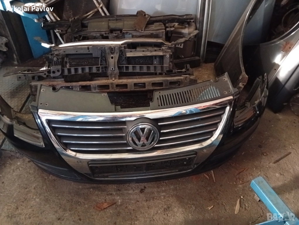 Предна броня с решетка халогени за Фолксваген Пасат 6 , снимка 1
