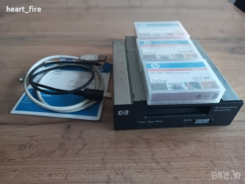 HP StorageWorks DAT 160GB USB + касетки, снимка 1