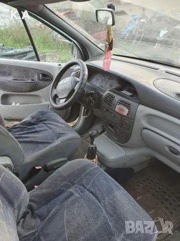 Renault Scenic 1.9 dCi - НА ЧАСТИ , снимка 5 - Автомобили и джипове - 47693591