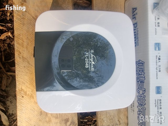 Промо Помпа за Жива Стръв с Зарядна батерия - Ултра безшумна 4 изхода 30часа