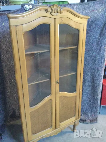 Витрина за трапезария — ретро 