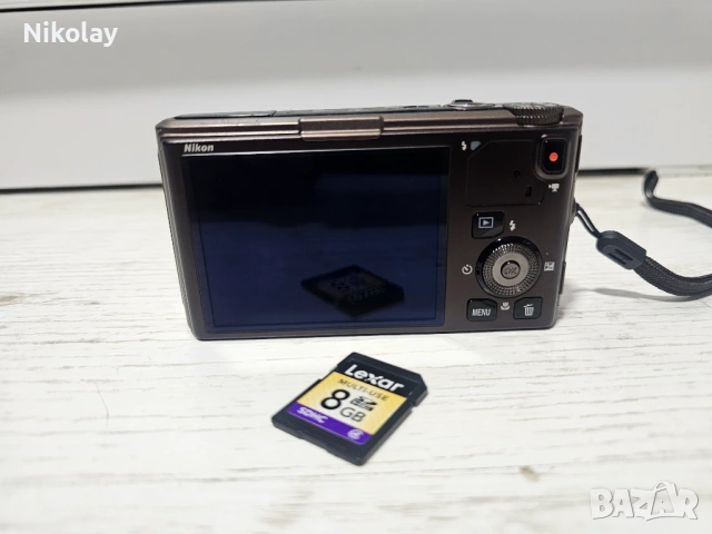 Nikon COOLPIX S9500 Wi-Fi 