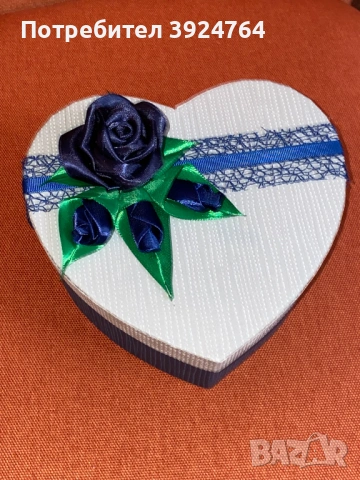 Подаръчна кутия сърце декорация с рози