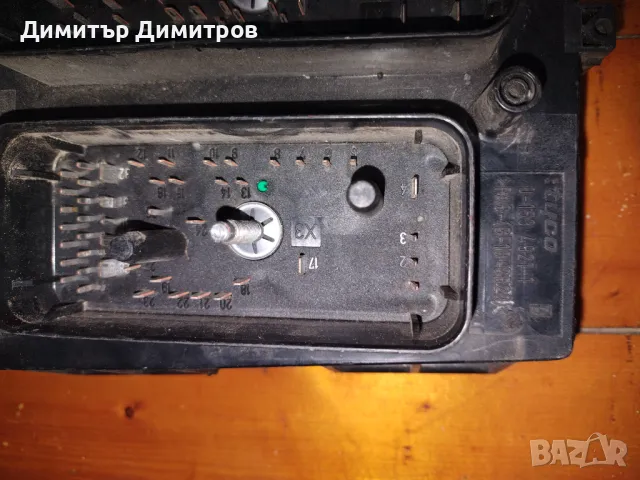 Табло с предпазители и релета за  Опел Астра 1600 куб.105 к.с., снимка 5 - Части - 48483136