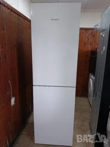 Последен модел комбиниран хладилник с фризер Миеле Miele с две години гаранция!, снимка 1